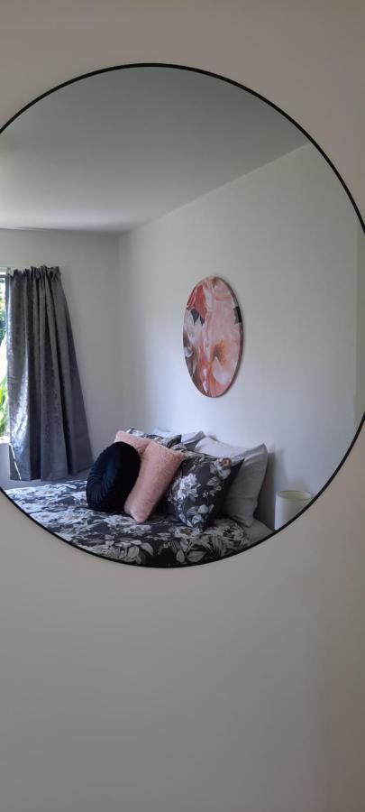 Cosy On Courtney Villa Мотуека Екстериор снимка